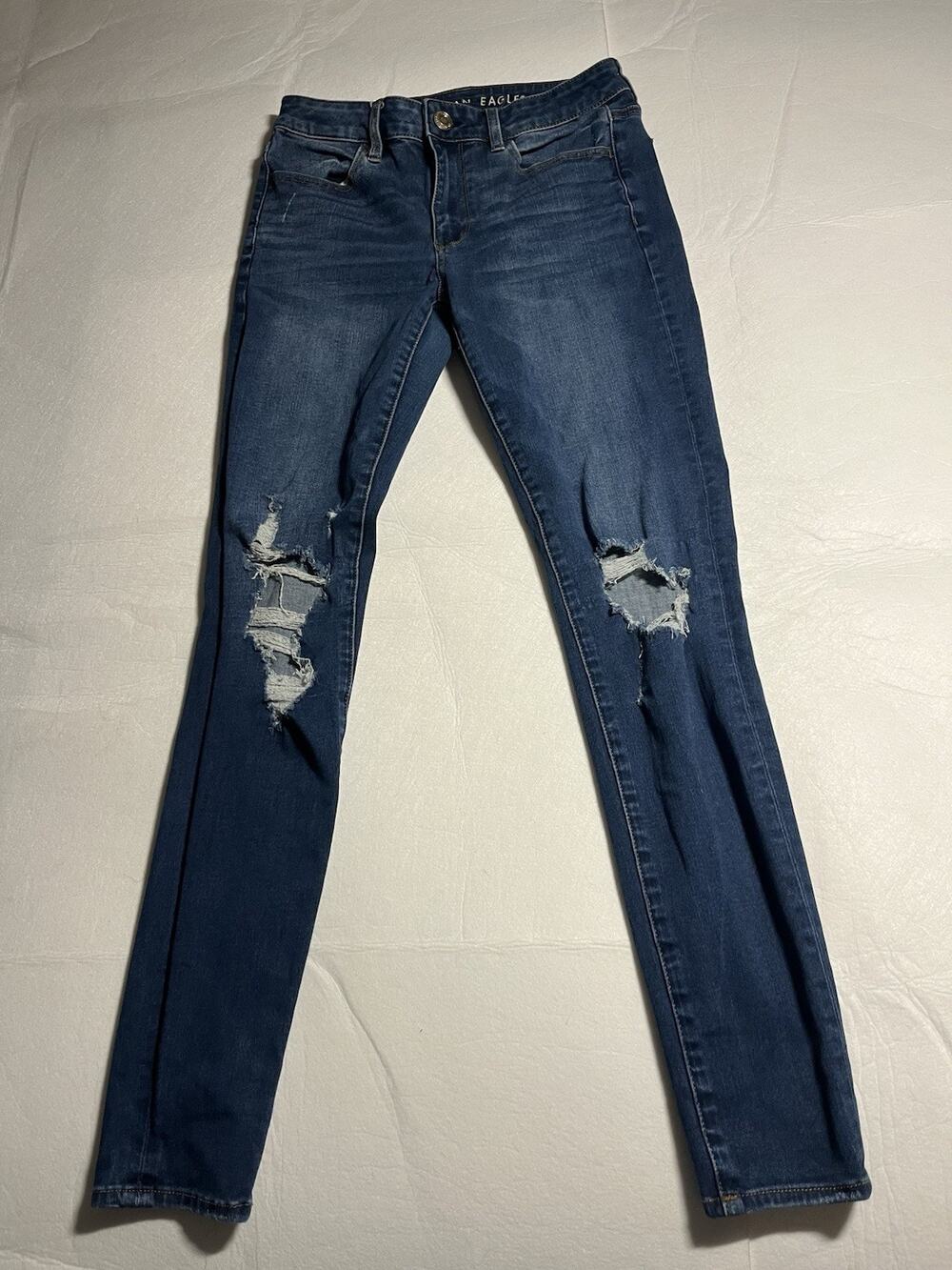 American Eagle Women’s Size 6 Skinny Jeans 360 Stretch Distressed Ripped